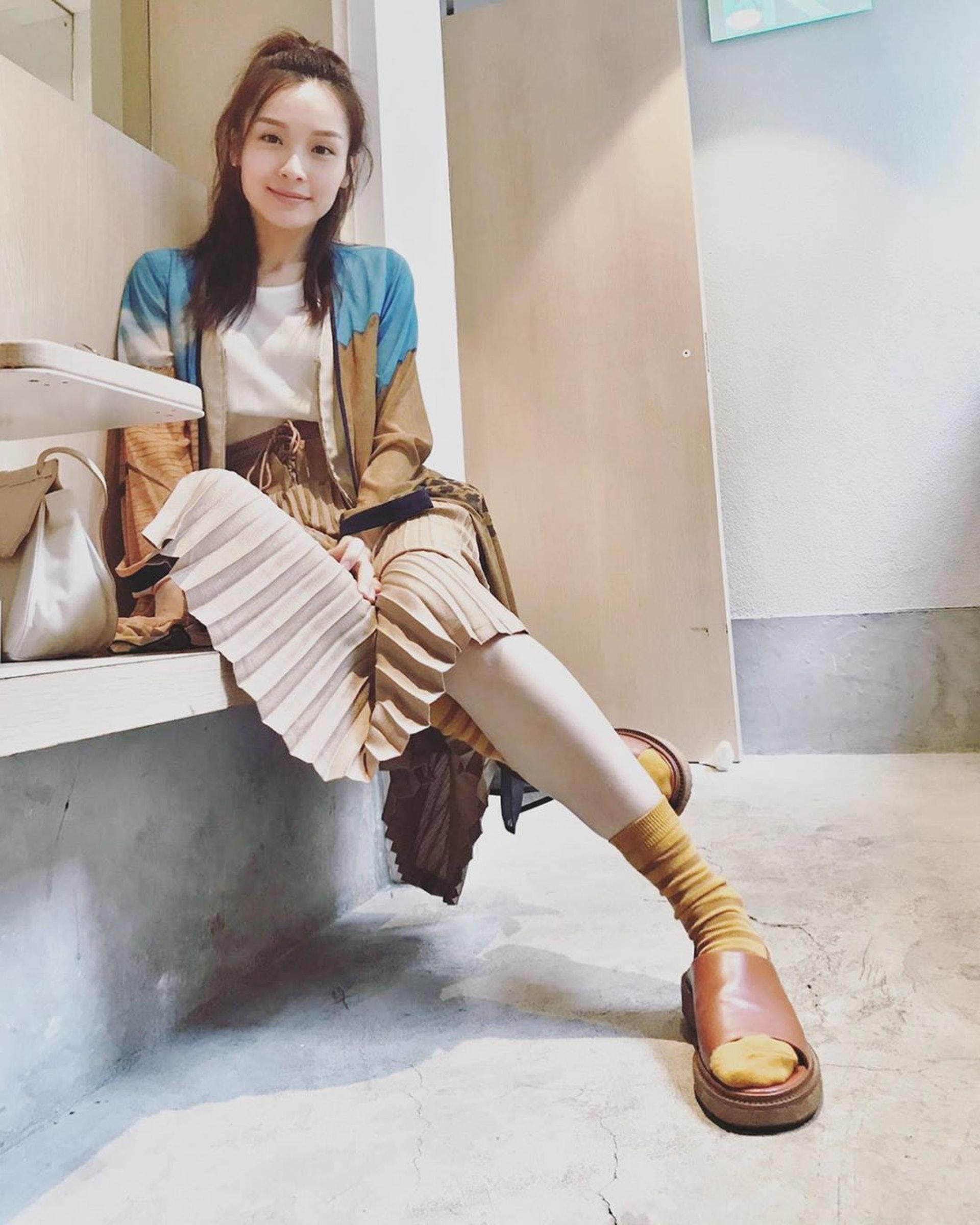 复出拍剧!tvb视后李佳芯新剧开机仪式遇台风被取消