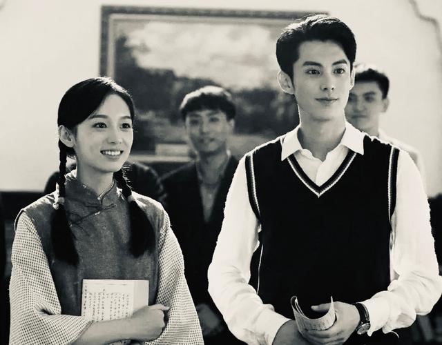 网曝王鹤棣女友正面照,两人疑似是大学同学,曾有多张亲密合照休闲区蓝鸢梦想 - Www.slyday.coM 网曝王鹤棣女友正面照,两人疑似是大学同学,曾有多张亲密合照休闲区蓝鸢梦想 - Www.slyday.coM