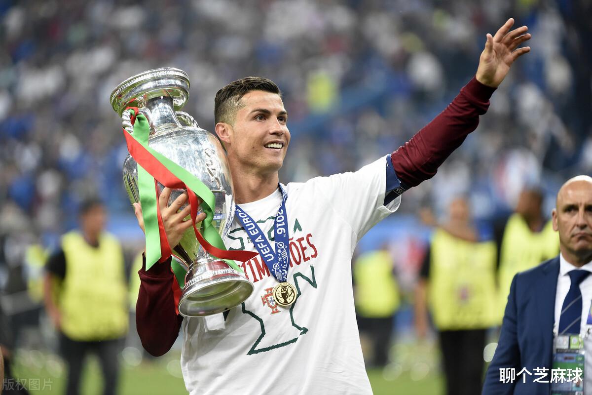 丁俊晖自爆偶像c罗 曼联打法与其球风吻合 球迷盼复刻欧洲杯夺冠