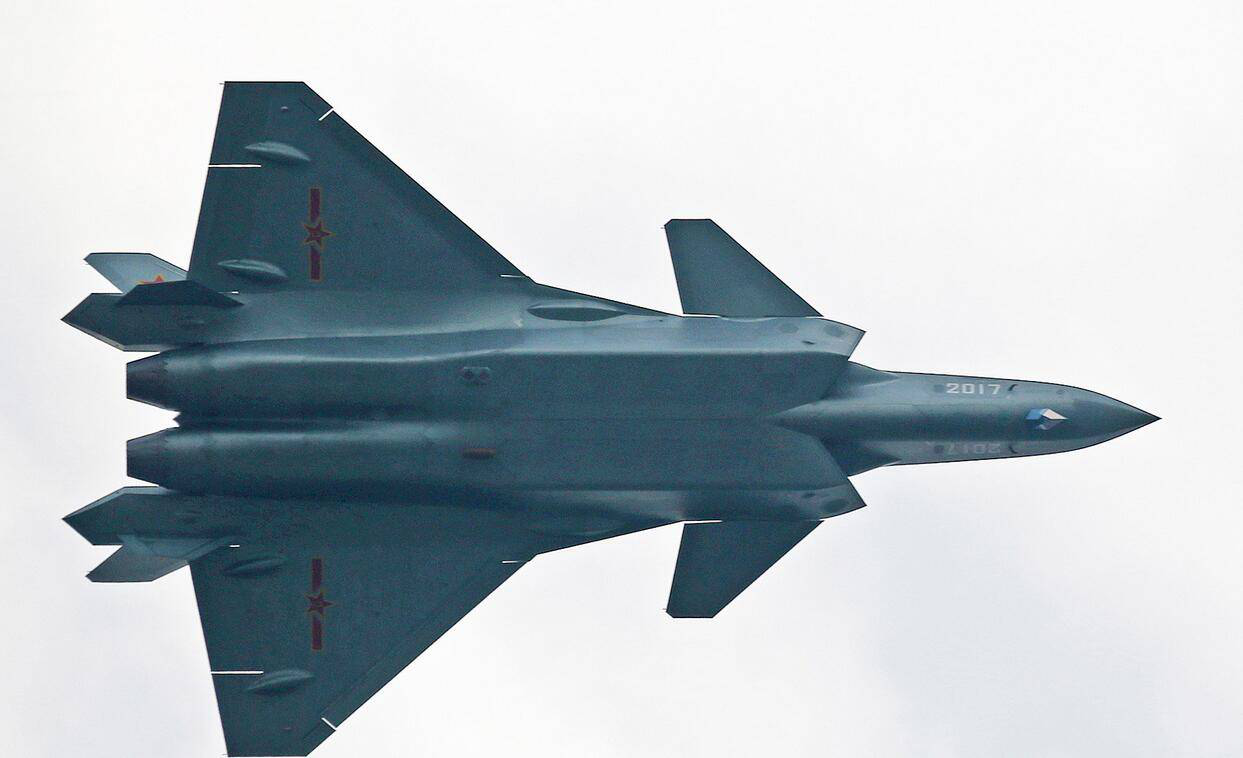 都在山寨猛禽却没人模仿歼20?瑞典给出答案:这项设计简直是天才