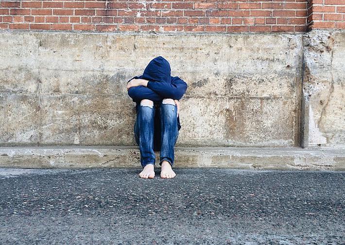 "偷看了母亲的手机,心里真不是滋味"