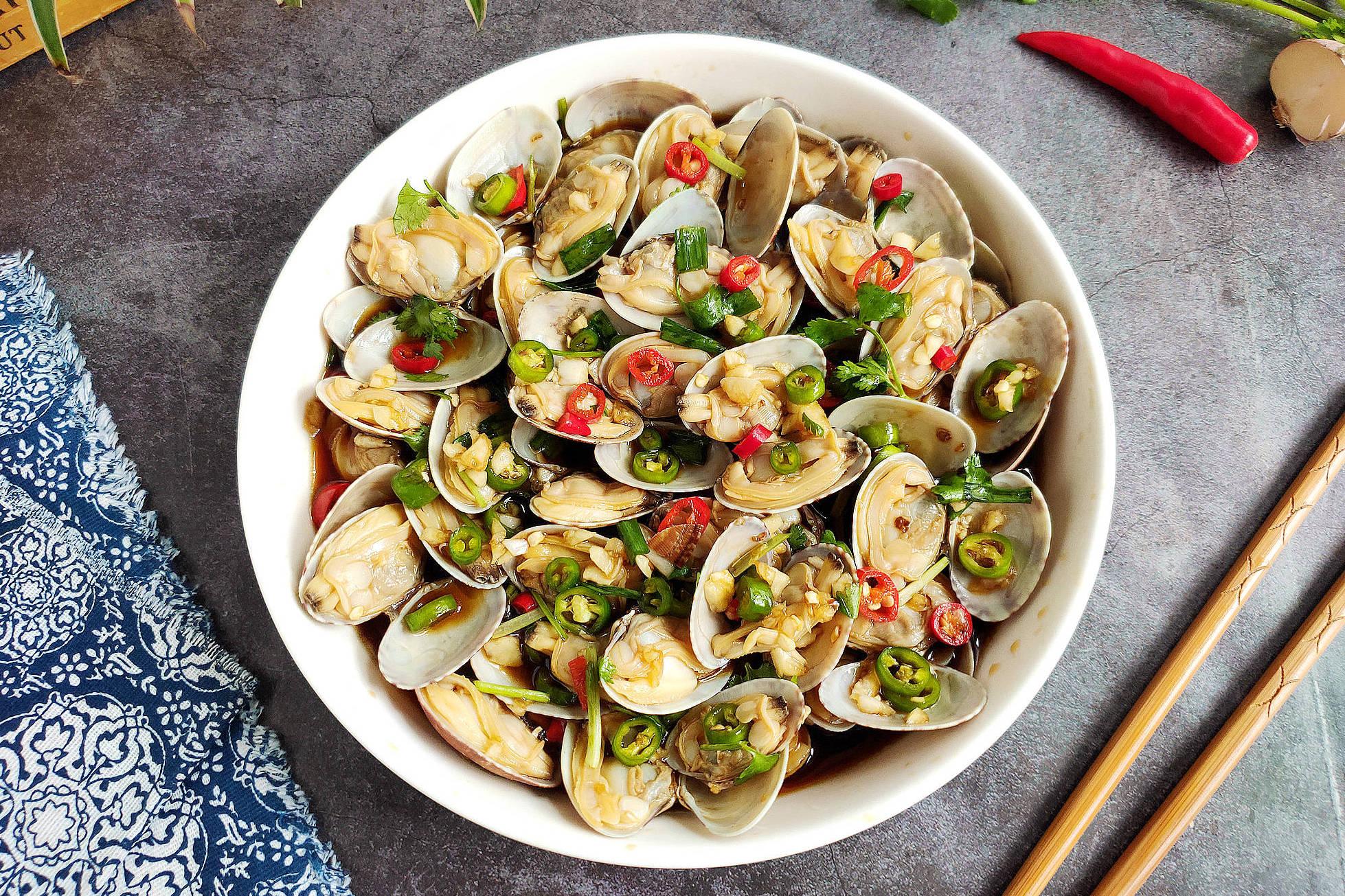 夏天海鲜一定要吃!捞汁花甲,酸咸带甜,后劲麻辣,在家独享美味