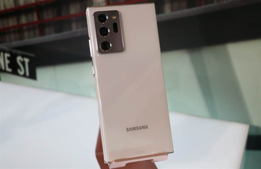 三星galaxynote20惊现品质疑虑低温下相机出现雾珠