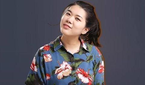 杨笠在《脱口秀大会》中以女性视角吐槽直男的盲目自信|吐槽|理智|杨笠_新浪新闻
