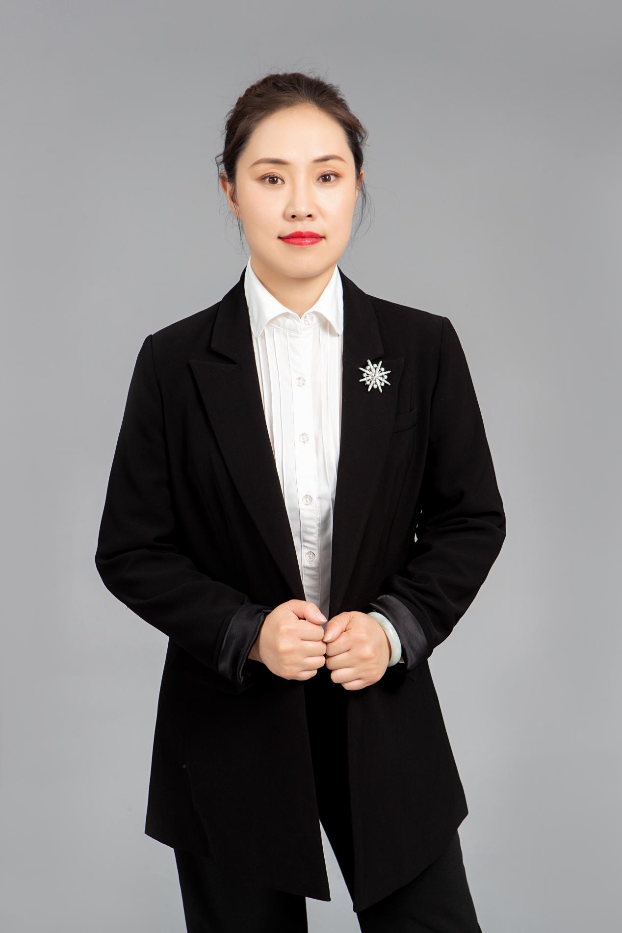 百年人寿先进人物专访韩丽萍