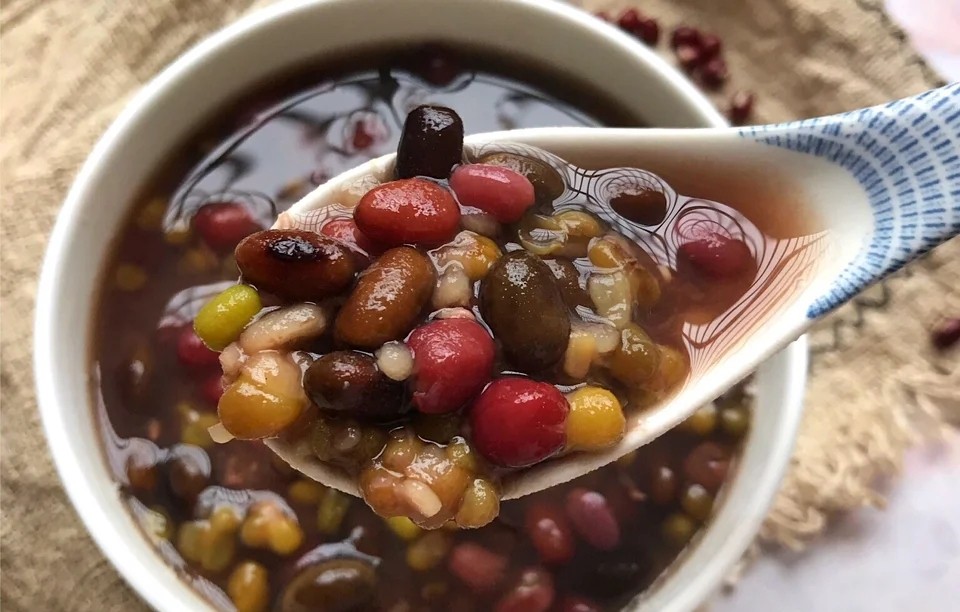 三伏天湿气重多给家人喝三豆汤一天喝2次祛湿又下火