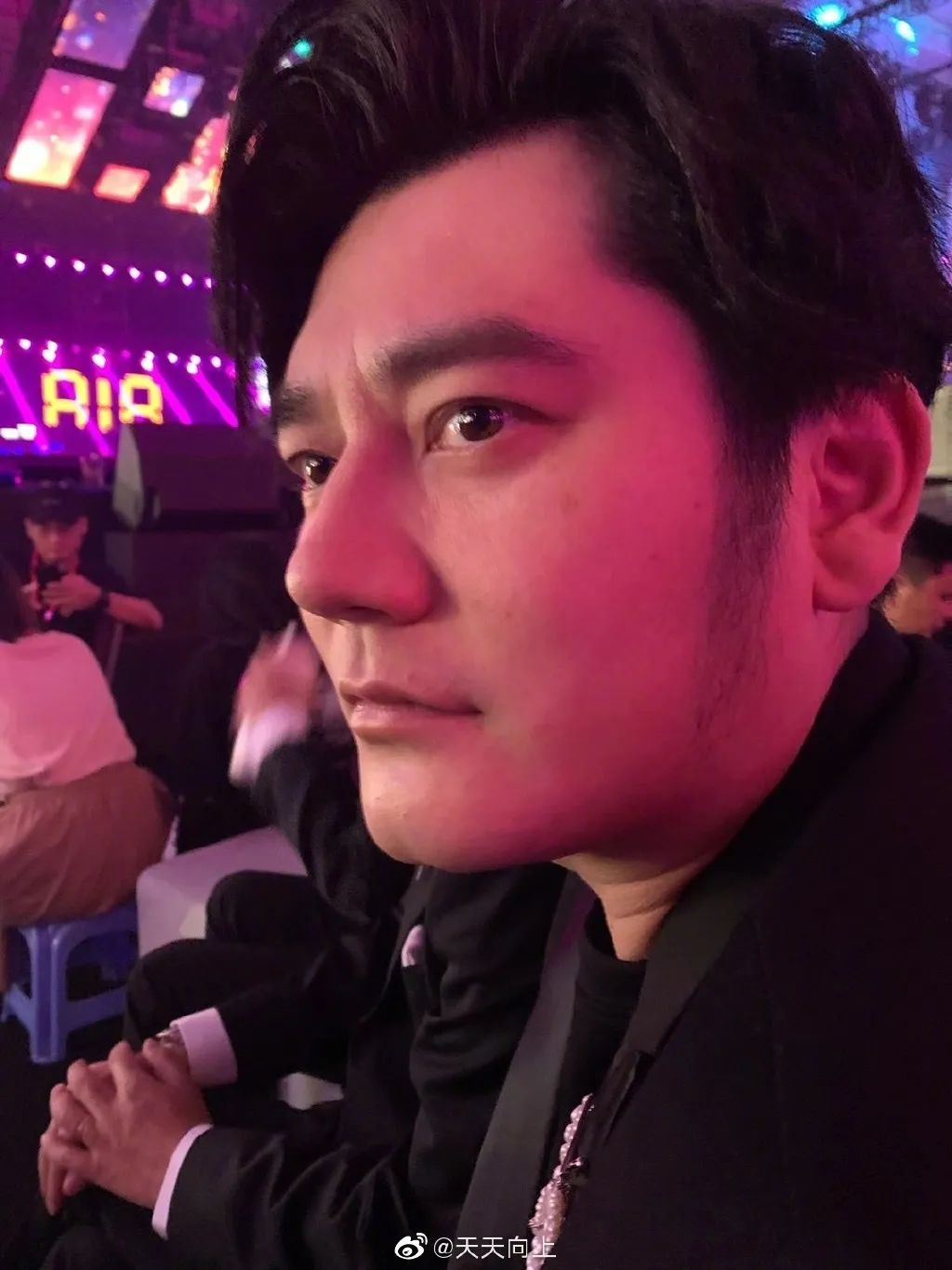 "5g冲浪的天天向上官博火速赶来辟谣,钱枫你听听颜粉们的心声啊!