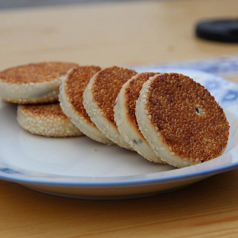 湖北咸宁特产"通山麻饼",口感酥脆,味道甜而不腻,你吃过吗?