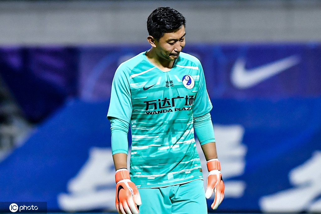 门将水逆!顾超送礼张翀下蛋 超级失误pk争热搜?