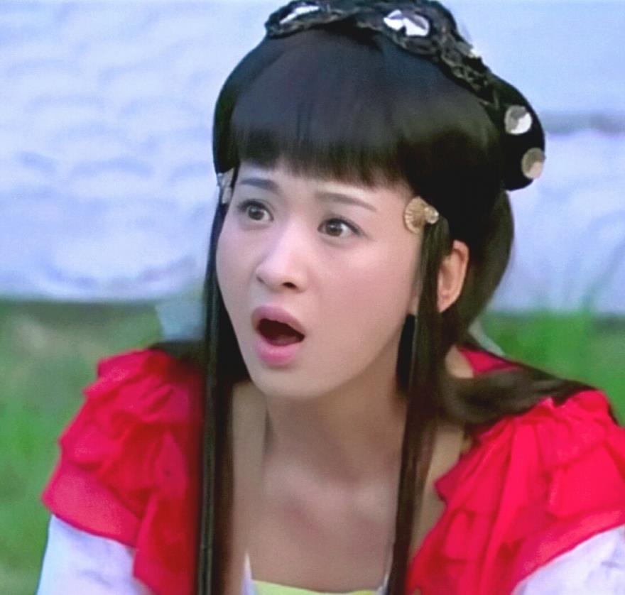 每天早上一睁眼就打开电视看剧,不过当年我一直觉得剧中的女主角九妹