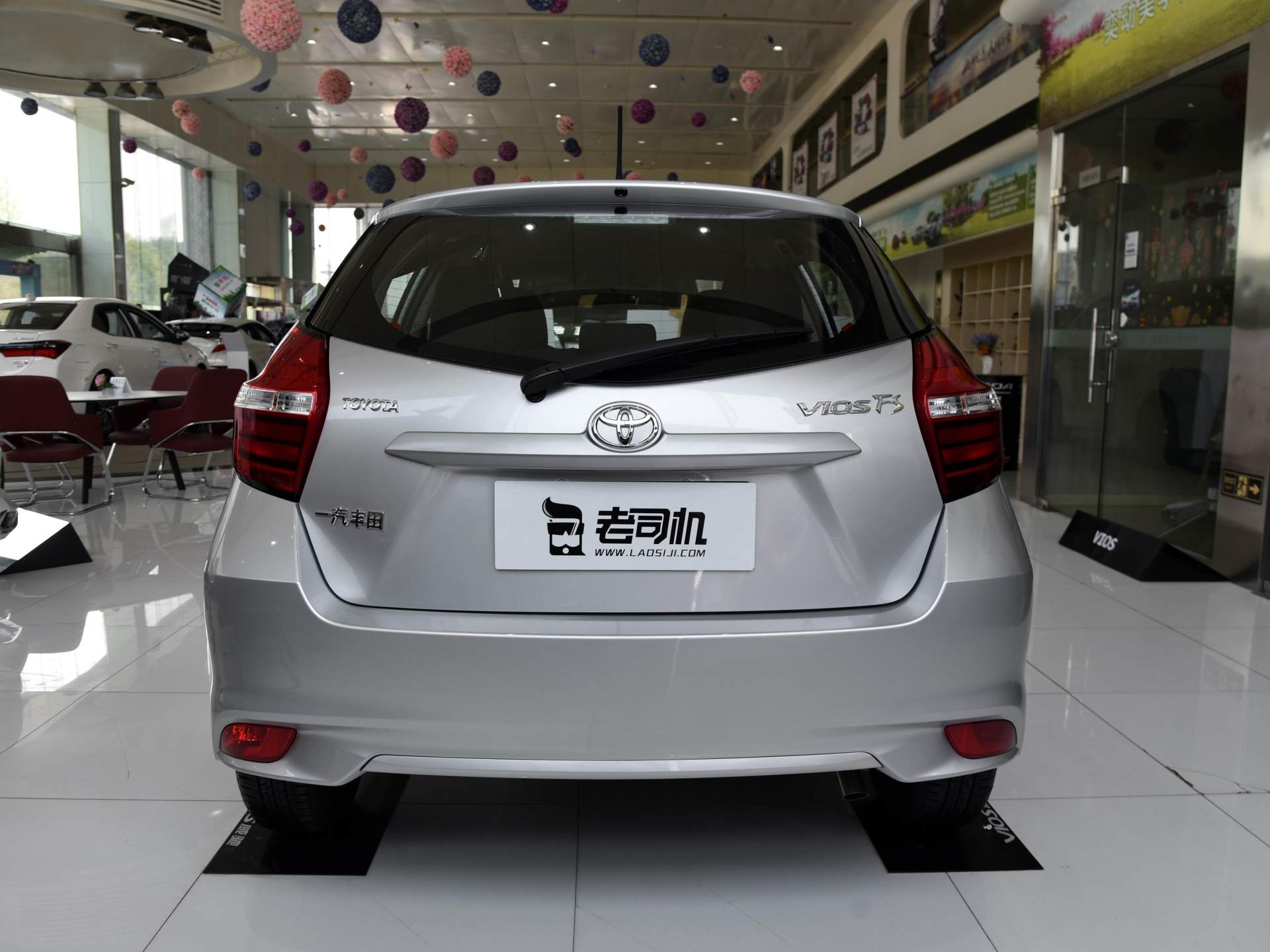 丰田的小型车卖不动了,油耗5.2l不输飞度,价格跌至不足6万