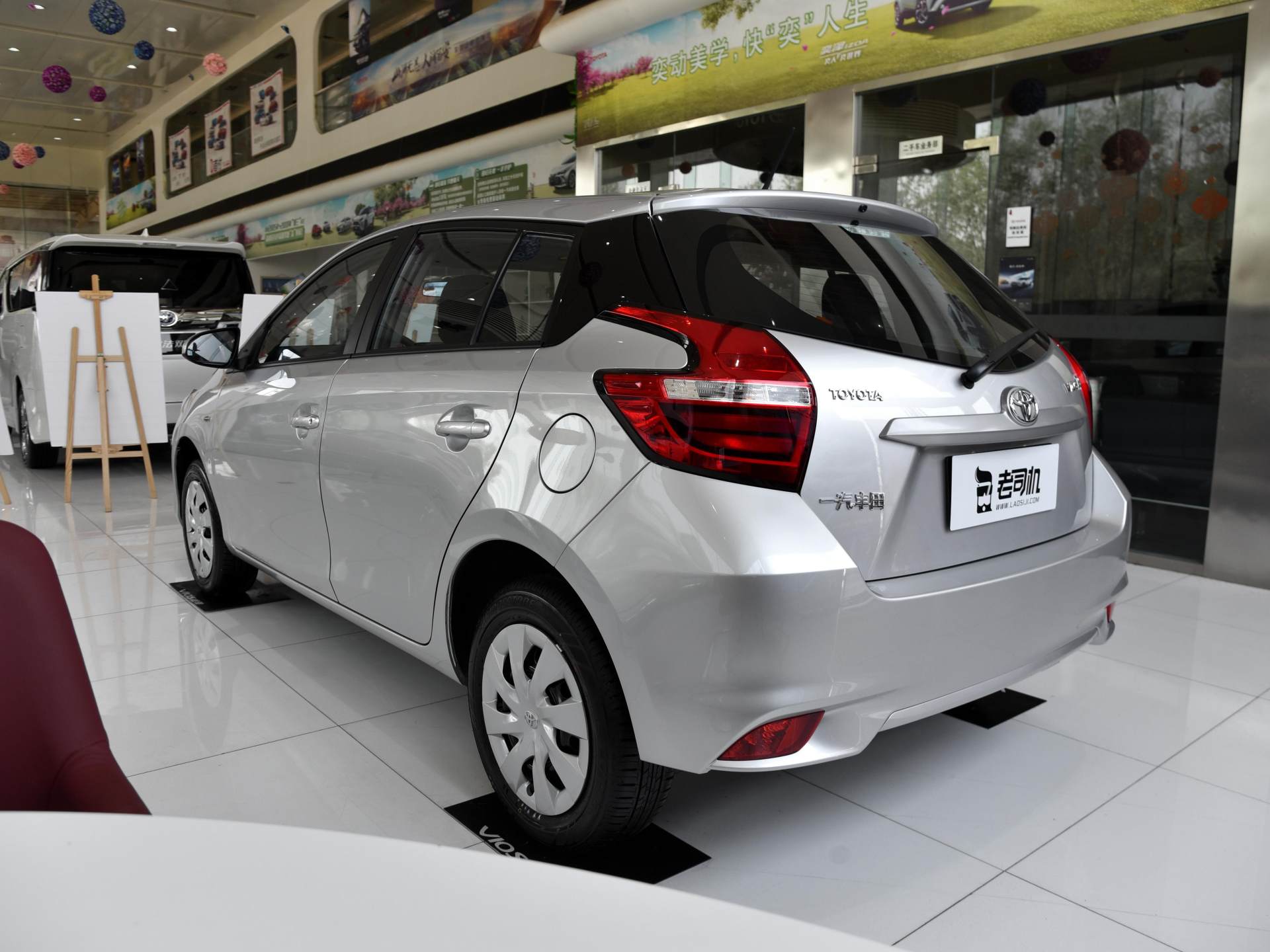 丰田的小型车卖不动了,油耗5.2l不输飞度,价格跌至不足6万