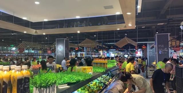 湖南永州:实拍祁阳万联超市,108万的人口大县,总算是感受到了