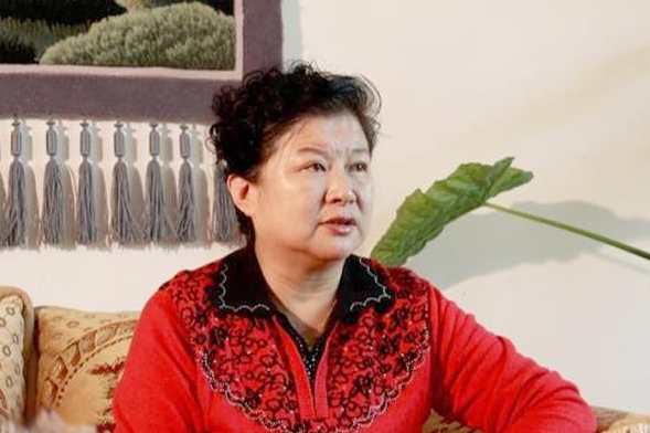 她是赵本山潘长江的偶像,还被称为二人转一姐,如今慢慢被人遗忘|李静