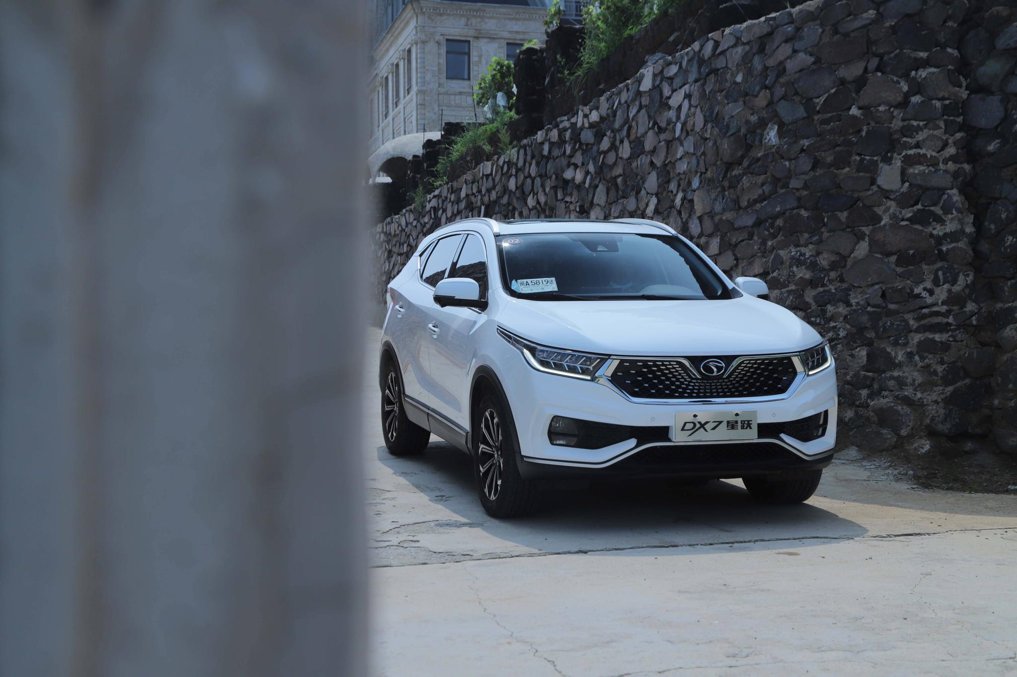 变速箱调教平顺,品牌力有待提高,试驾东南汽车dx7星跃