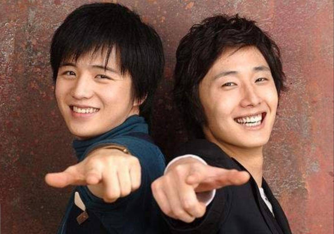 搞笑一家人允浩罗文姬14年后再同框孙子变成熟奶奶变年轻