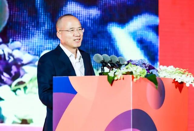 复星国际董事长 郭广昌郭广昌在致辞中表示,均瑶和复星一样,都致力于