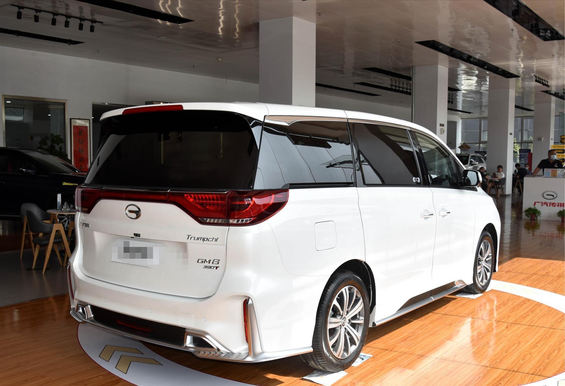 2021款传祺gm8,猛降3万,2.0t 8at,新造型像埃尔法一样霸气