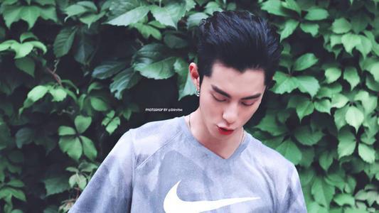 王鹤棣疑恋情曝光,女方颜值高身材好撞脸明星,二人疑似交往已久