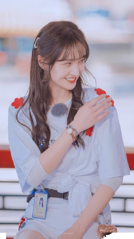 郑爽自称太懂事被众嘲,圈内众人却力挺,还称赞她太智慧