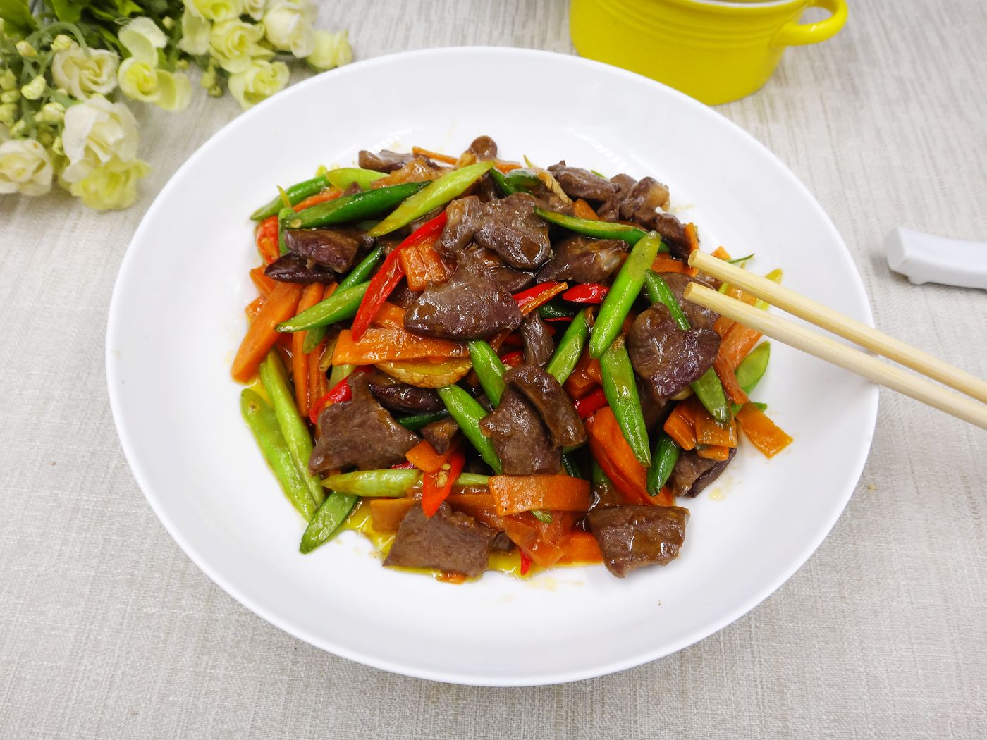 炒猪心多加这一步,猪心口感质嫩没腥味,加些辣椒炒,香辣又下饭