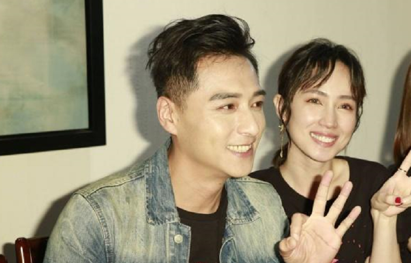 虽然是和平签字,但外界并不这样认为,关于郑人硕婚内出轨小薰黄瀞怡的