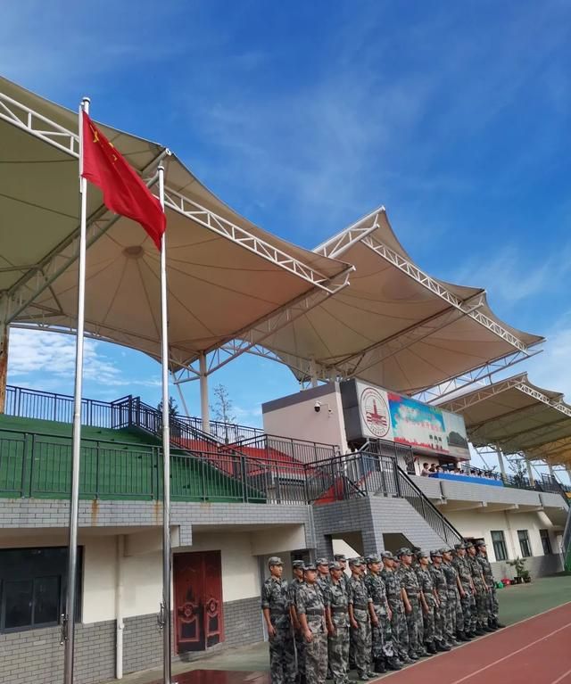 蝶变从这里开始安徽省明光中学军训实拍