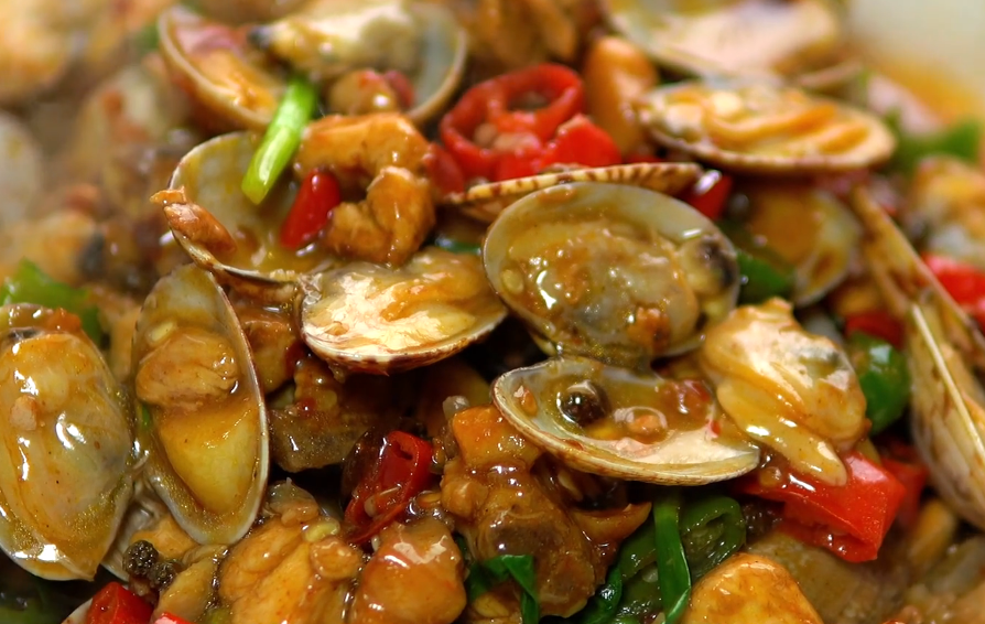 当花甲遇上鸡,完美的搭配成干锅花甲鸡,吃起来真是过瘾