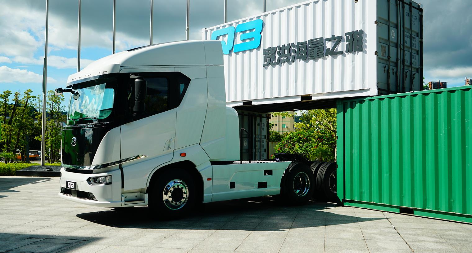 标配100千瓦超级快充 双"4at"的比亚迪q3技术状态