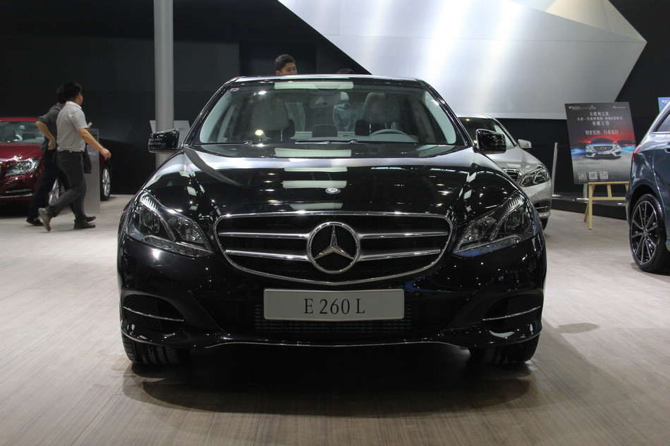 奔驰e级:已经降破35万了,怎么还是没人买