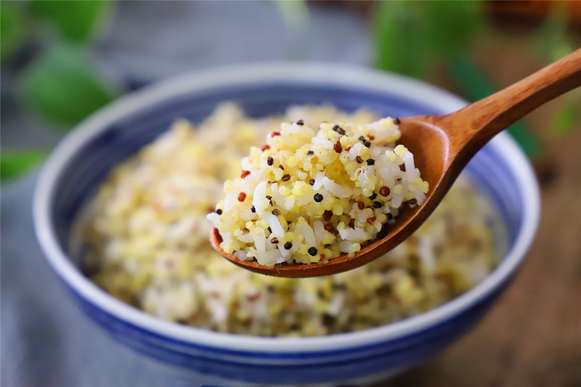 夏天米饭这么做热量低营养高饱腹感强大口吃也不怕长肉