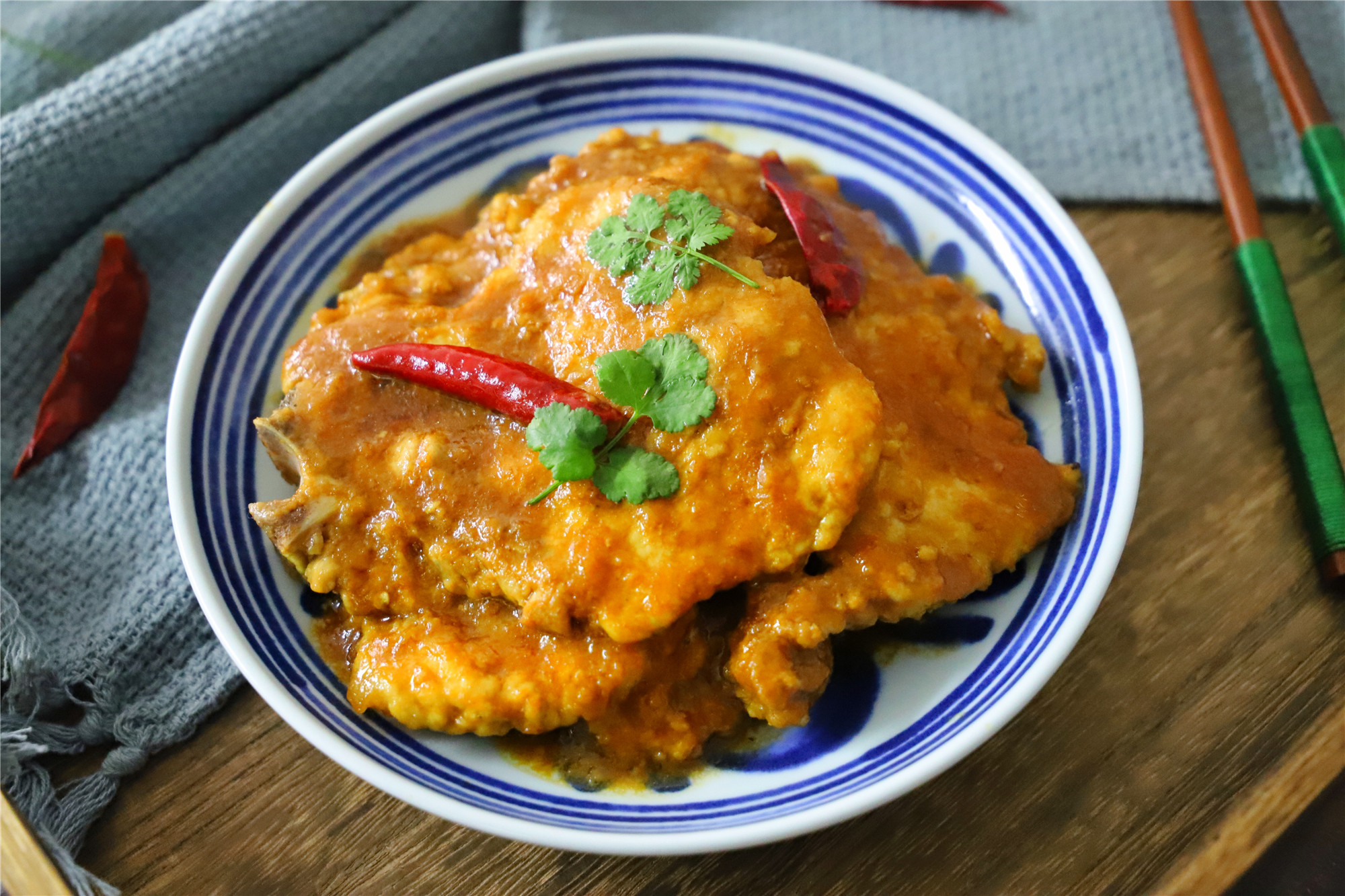 红烧大排好吃有诀窍,一拍二炸三煮,简单三步,大排鲜嫩又入味|大排|红