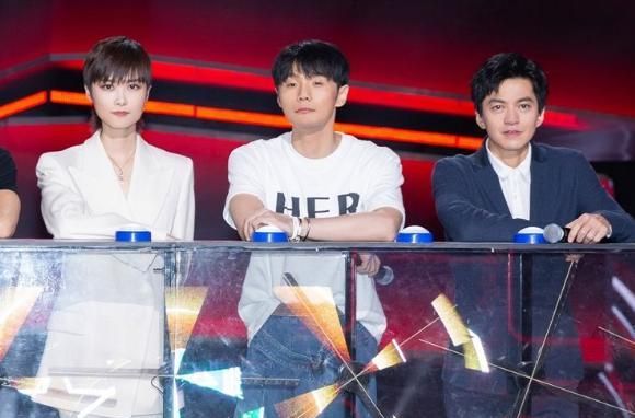 《中国好声音》节目中,为啥玩起文字游戏|中国好声音|李荣浩|李宇春