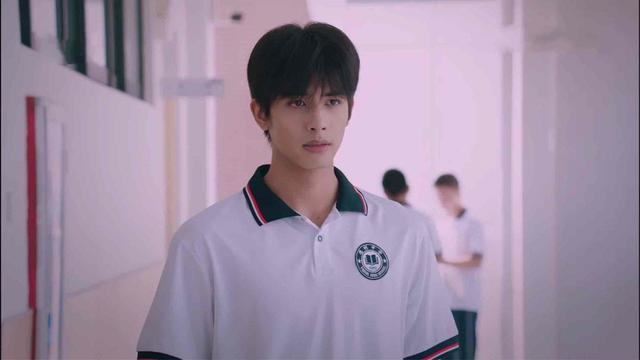 以家人之名秦美央回国找凌霄对贺子秋一见钟情李尖尖撮合