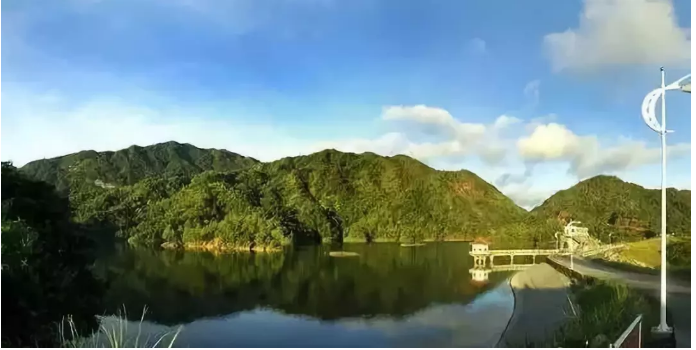 2020想去中国阳江旅游景点东岳公园八甲牛塘山净业寺