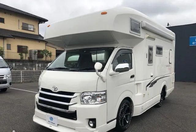 20多万的丰田海狮房车配27l汽油机自动挡住4人真香