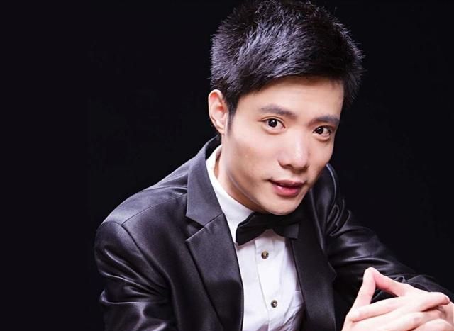 大司马随着年龄的增长,技术有所下滑,但前几年依然能在黄金铂金段位打