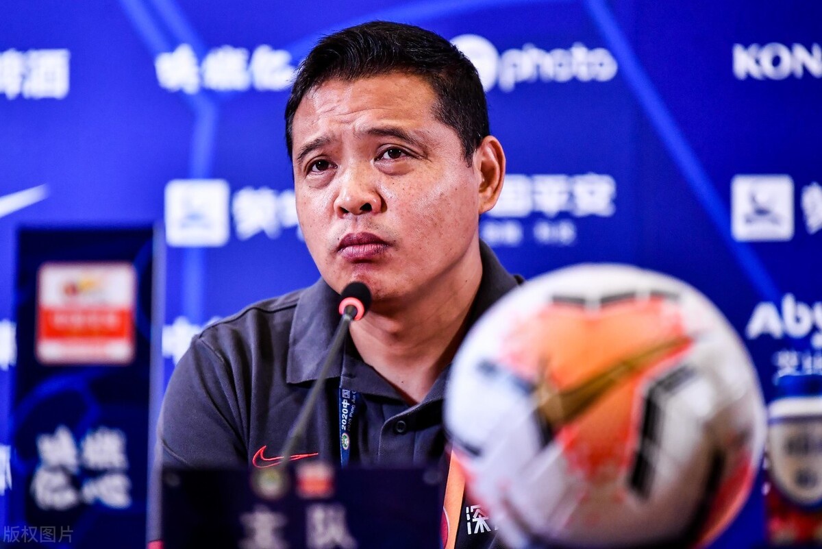 深圳赢球一波三折皆因张效瑞,他有名帅潜质or只能当助理?