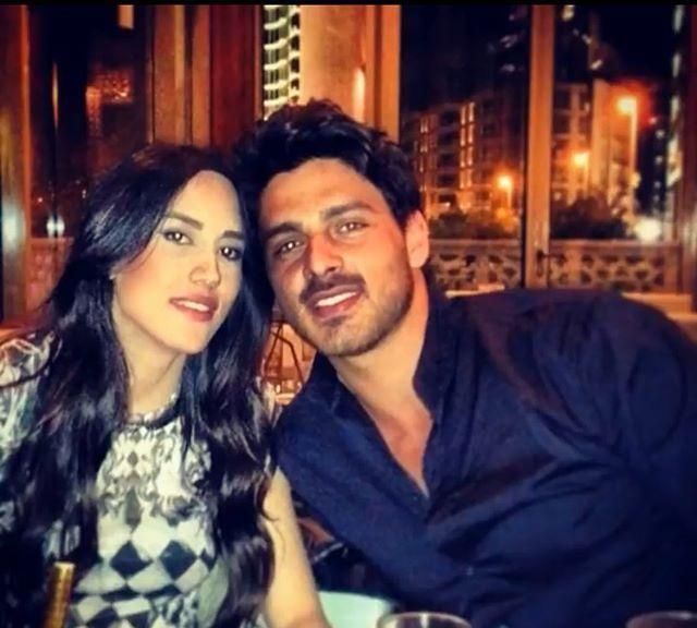 意大利男星迈克尔·莫罗内,极具霸道总裁气场,穿白衬衫真撩人!