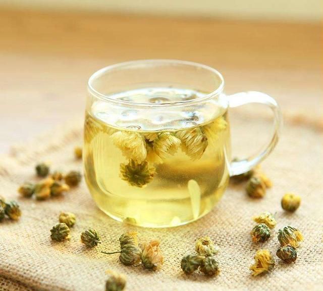 白茫茫!菊花茶的功效与禁忌"实力推荐"-第1张图片-花纹博客