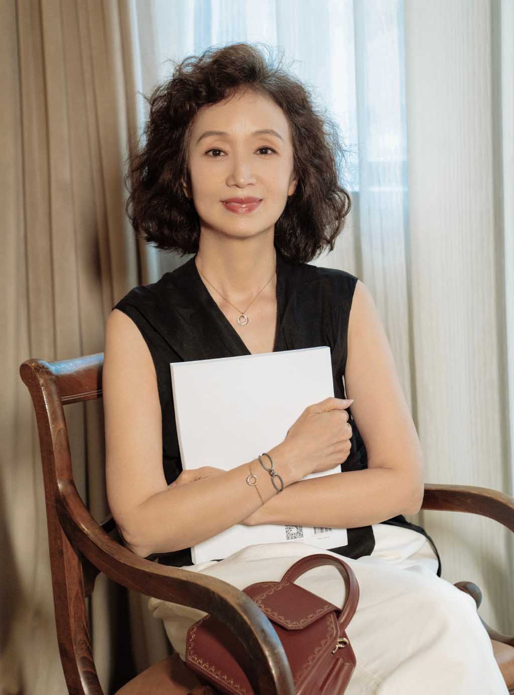 别只知道羡慕同龄人比你年轻看三木妈妈减龄穿搭学会了你也美