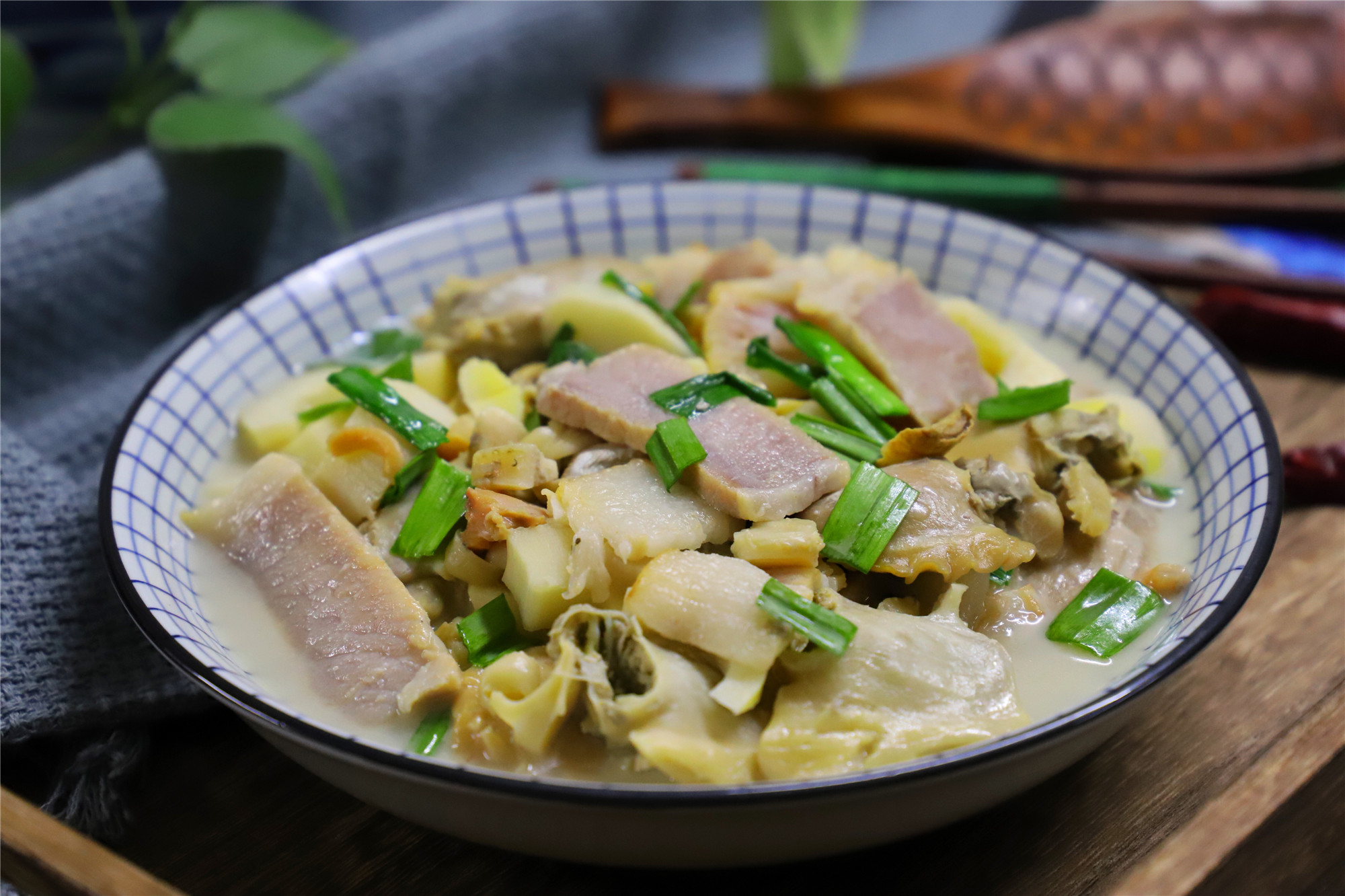 炖前多做一步,肉不老不腥,鲜美入味吃不够|河蚌|咸肉|春笋_新浪新闻