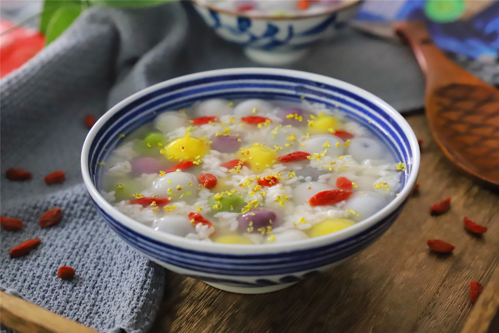 桂花酒酿小圆子,想要爽滑弹牙,只要多加一步,醇香软糯吃不够