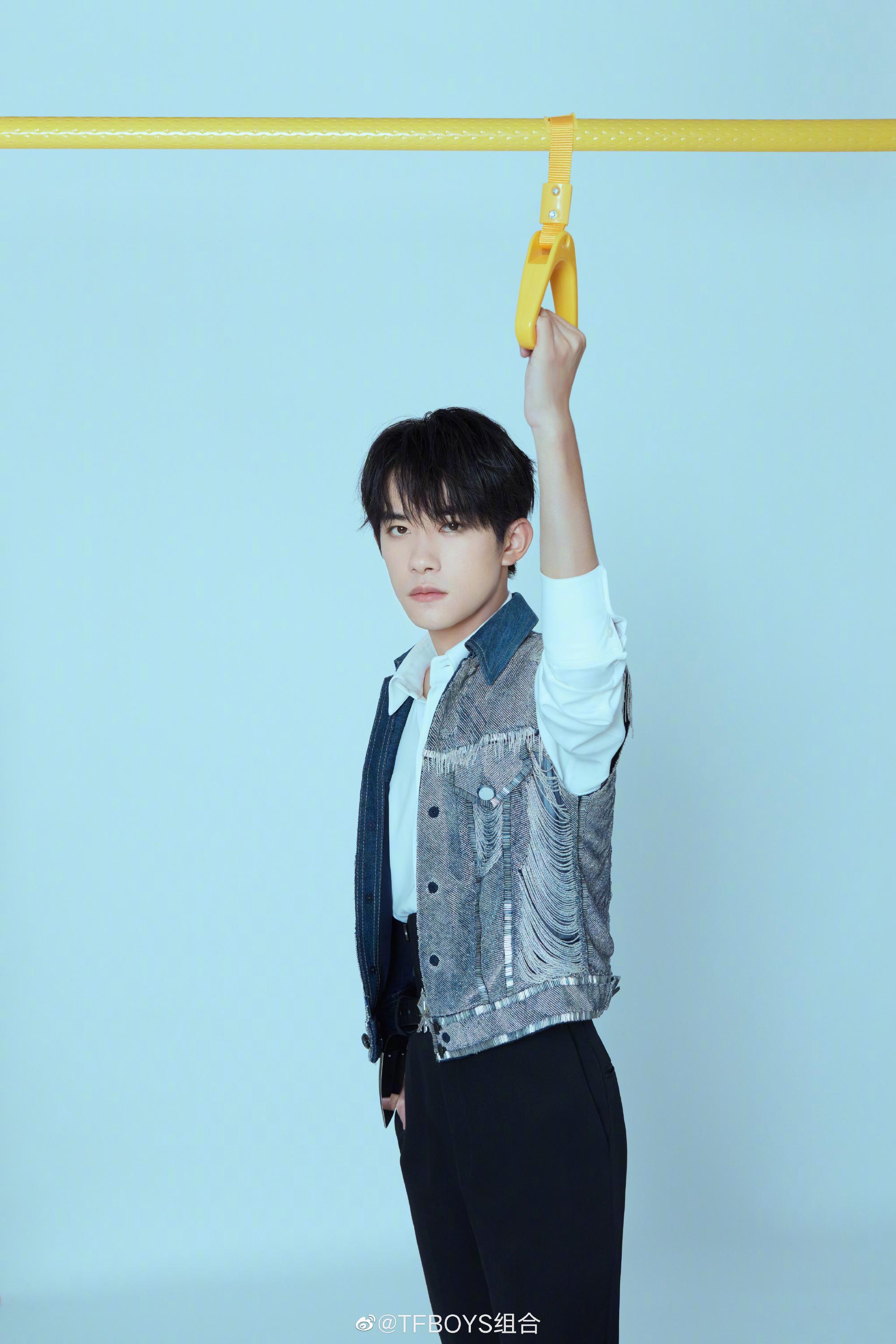 tfboys七周年日光旅行演唱会三套造型出炉