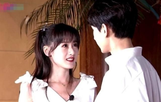 袁冰妍成毅拍吻戏,因男方鼻子阻碍导演喊停,网友:这也太尬了