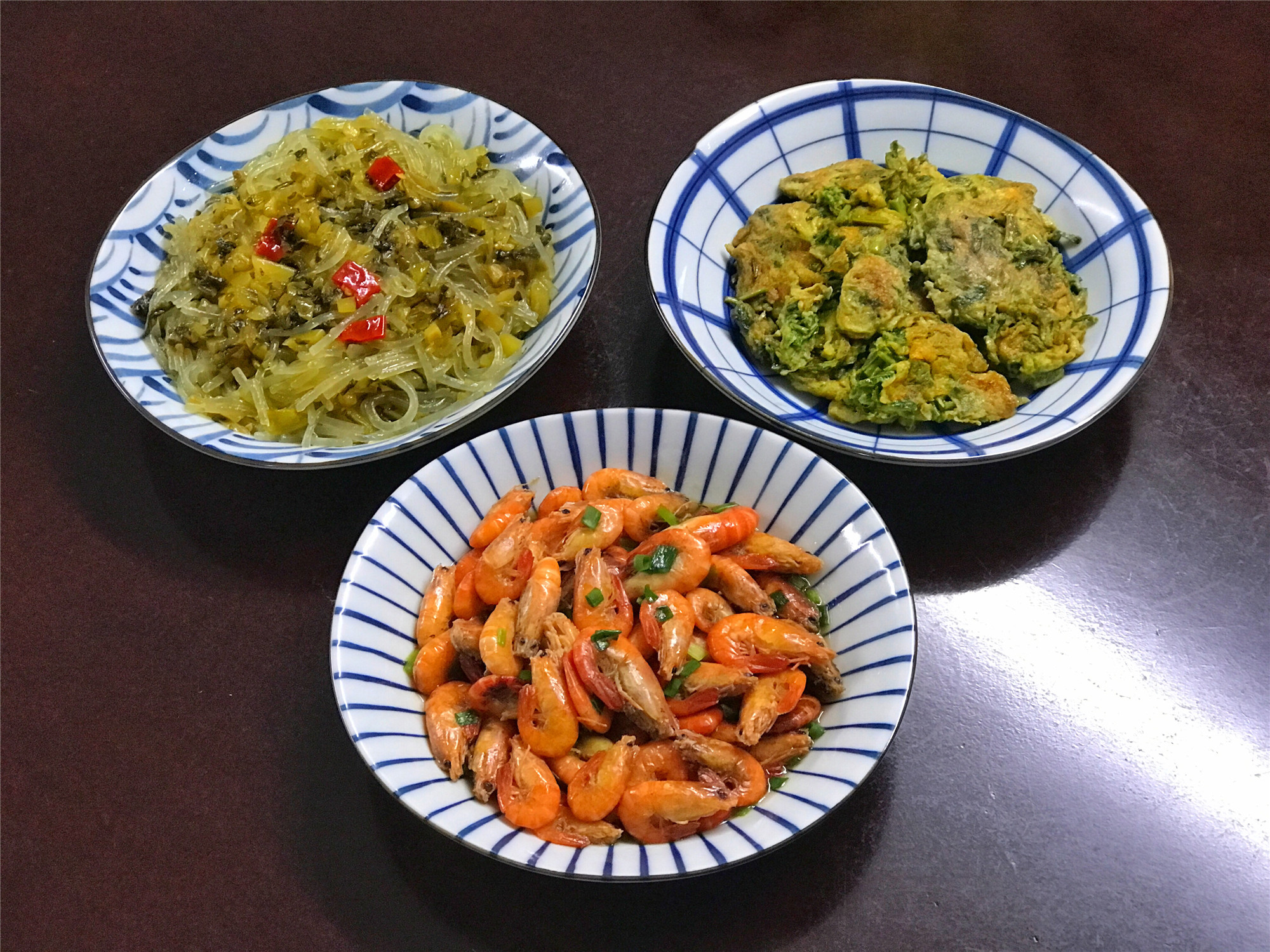 三个人的晚餐怎么做 三个人吃饭吃几道菜好