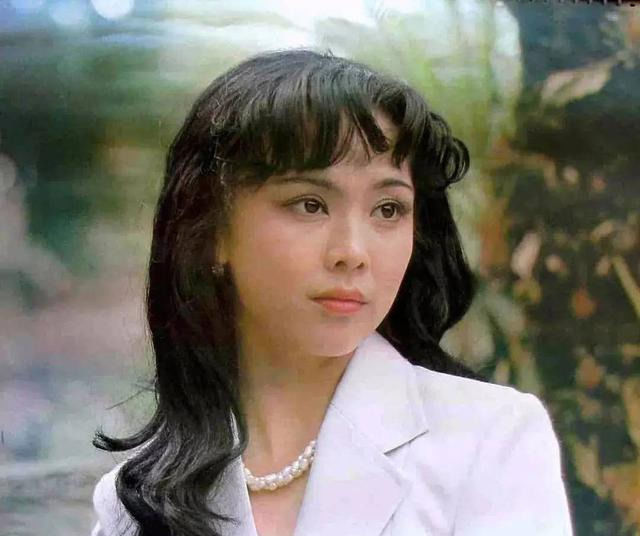 凭生活的颤音让观众记住一辈子为嫁老外息影冷眉今如何
