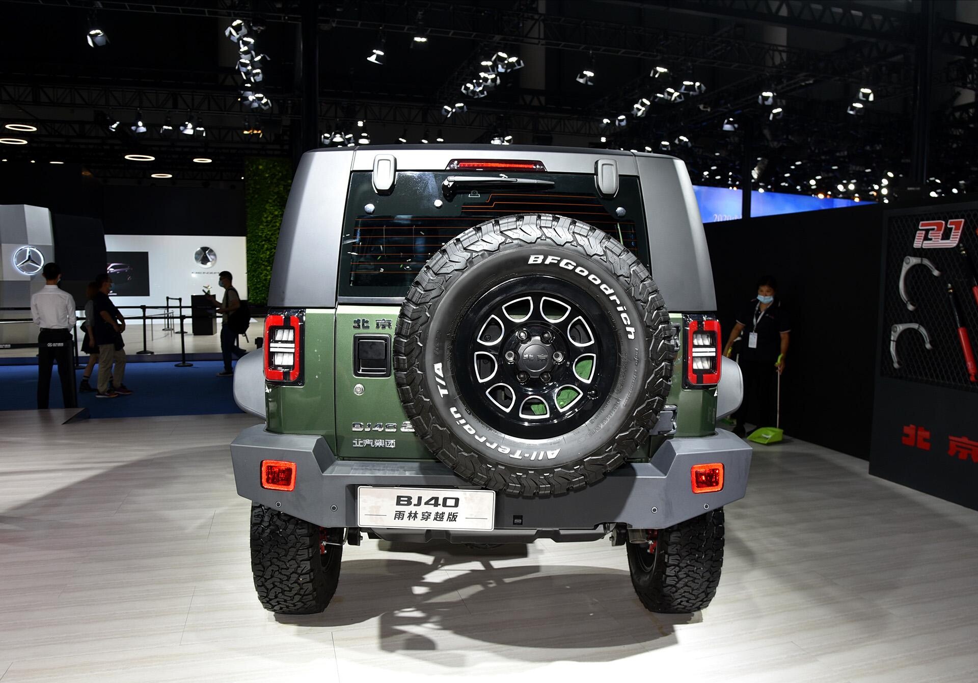 2021款北汽bj40来袭,预售17万,2.0t 四驱,霸气