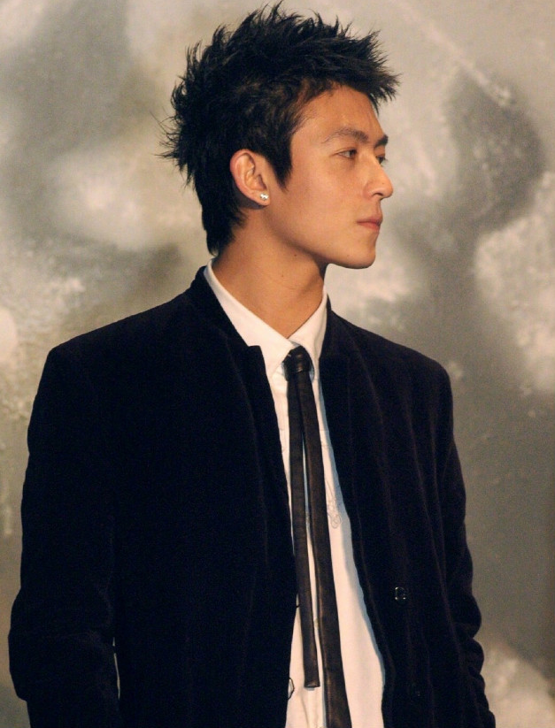 陈冠希年轻旧照公开酷痞形象热刷屏不愧是阿娇最帅前男友