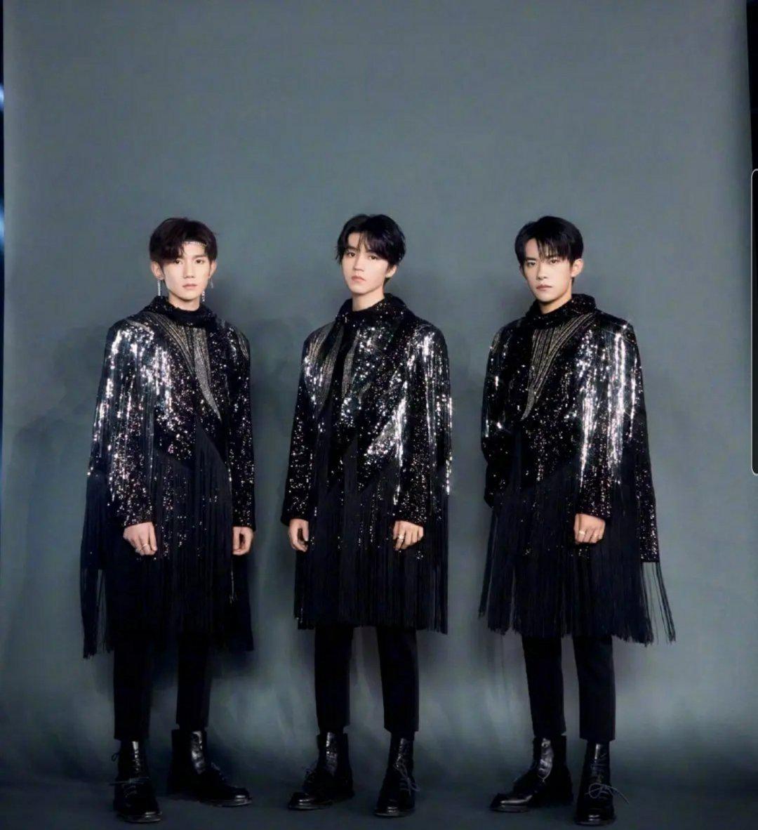 tfboys演唱会造型七周年演唱会王俊凯王源